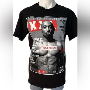 Men's Black Tupac graphic T-Shirt. Size M .